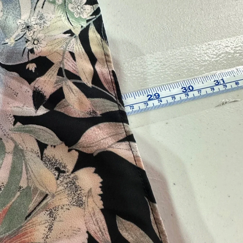 Rose & Olive Black Floral Bell‎ Sleeve Keyhole Neck Blouse Size 1X Dark Romantic